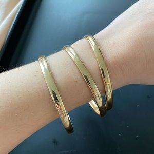 Triple gold bangles